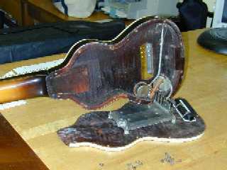 Guitars/Guitar_Pix/Gibson_EH-150_LS_Pix/eh150_guts1_rsz.jpg